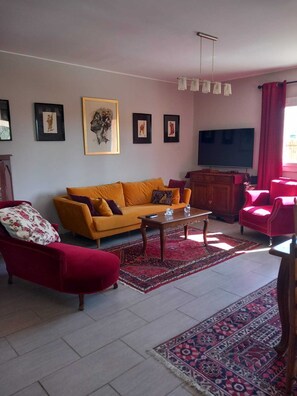 Living area - 87 m² house with private pool in Entraigues (Entraigues-sur-la-Sorgue)
