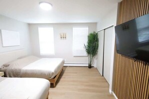 Iron/ironing board, WiFi - Modern Apt walk to Airport  5 min from Downtown (Boston)