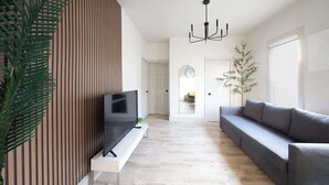 Téléviseur, bureau
