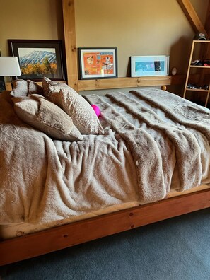 Room - Prime Ski-In/Ski-Out Location at Sugarloaf! (Carrabassett Valley)