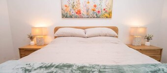 5 minutes to EastPort, Life Style ID's!