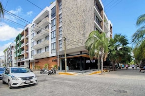Exterior - Playa del Carmen 2BR Near 5th Ave & Pool (Playa del Carmen)