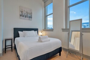 Room - Downtown Studio - Near Parking - Medical Area - 3F (Louisville)