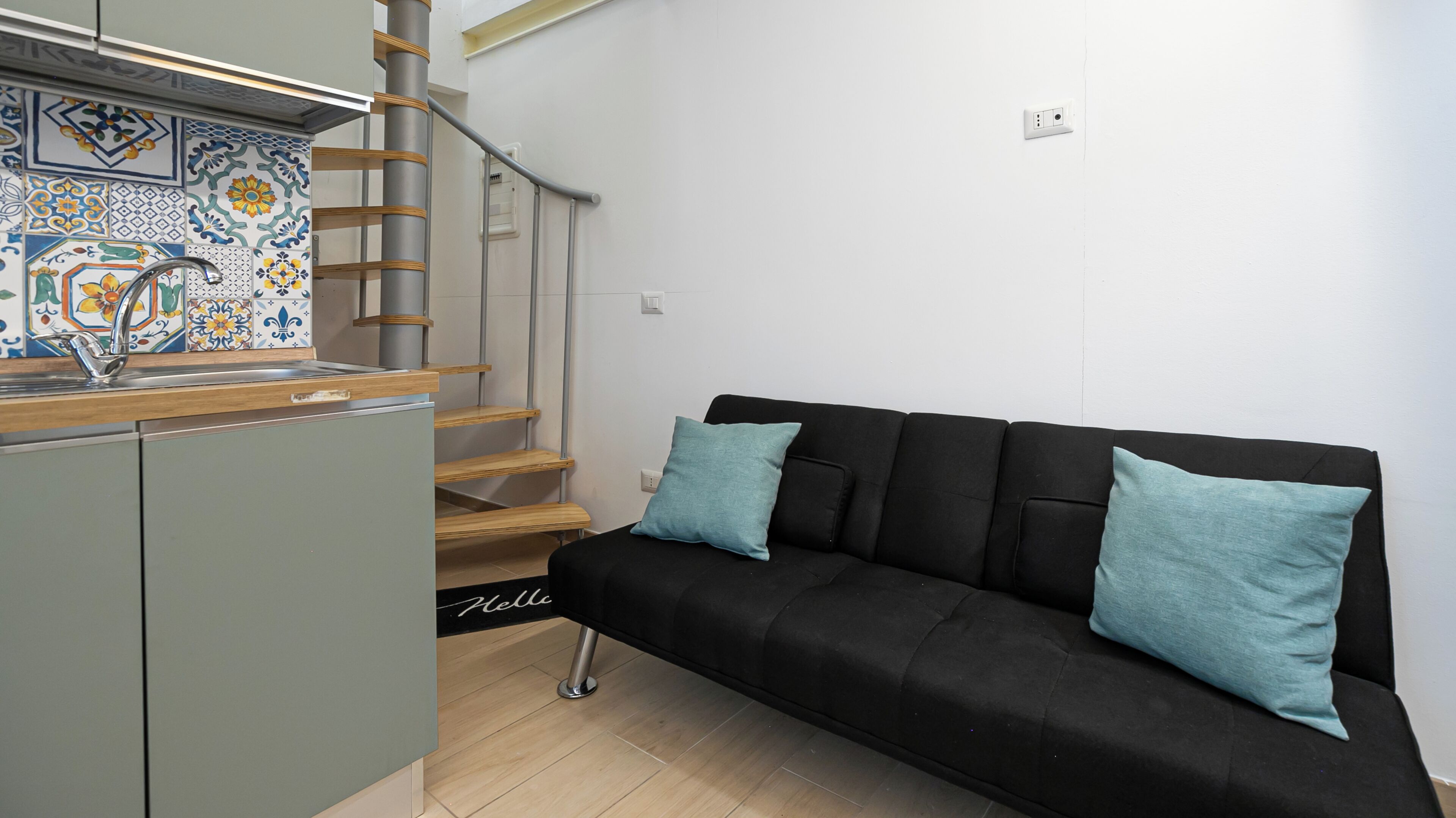아파트 (1 Bedroom) | 거실 공간 | TV