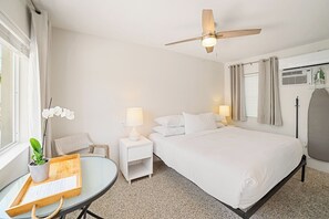 WiFi, bed sheets - Bayview Modern Studio w/ Terrace Bungalow (Nokomis)