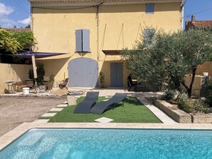 Pool - Farmhouse with an outdoor pool (Barbentane)