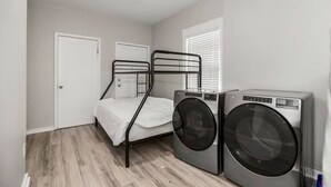 Interior - Fresh and Cozy Mansion Near Downtown (Kansas City)