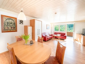 Interior - Pine Forest Bliss – A Wonderful Vacation with a Stunning Balcony View – My Little Black Forest Cottage (Todtmoos)
