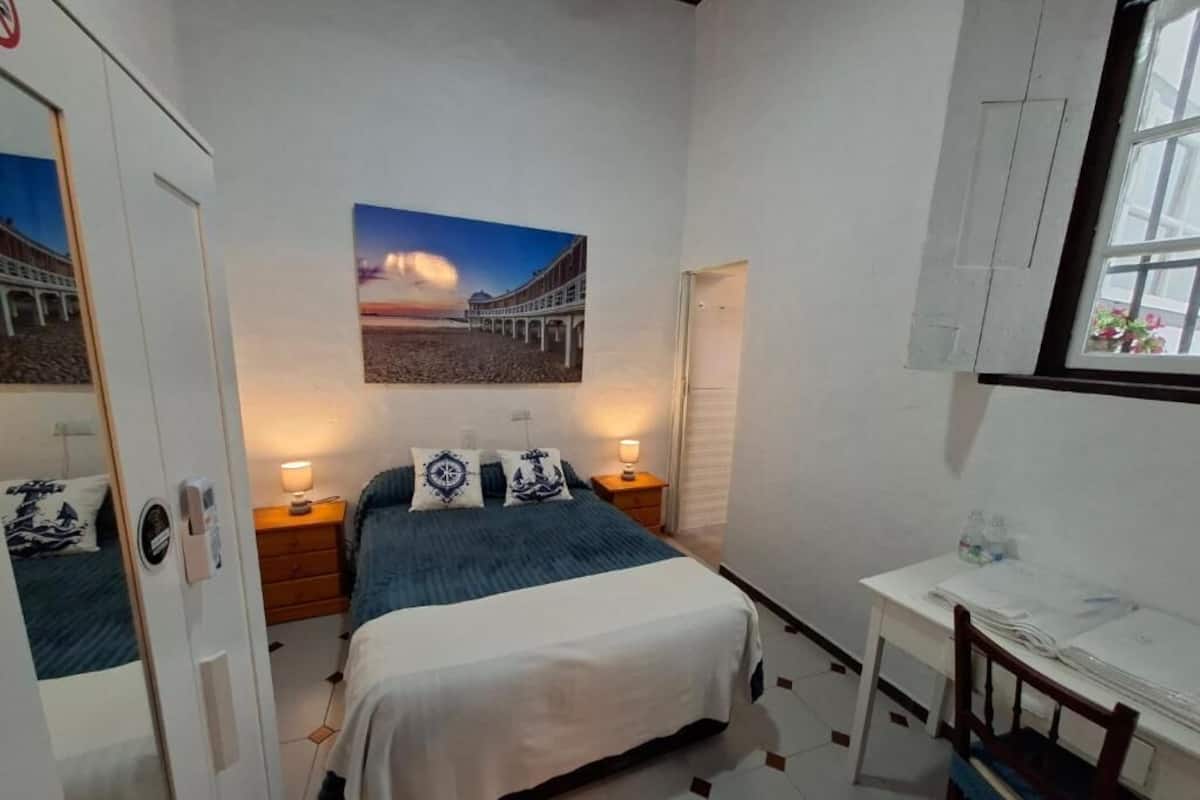 Kamar Superior, 1 Tempat Tidur Double, AC, pemandangan halaman | Setrika/meja setrika dan Wi-Fi gratis