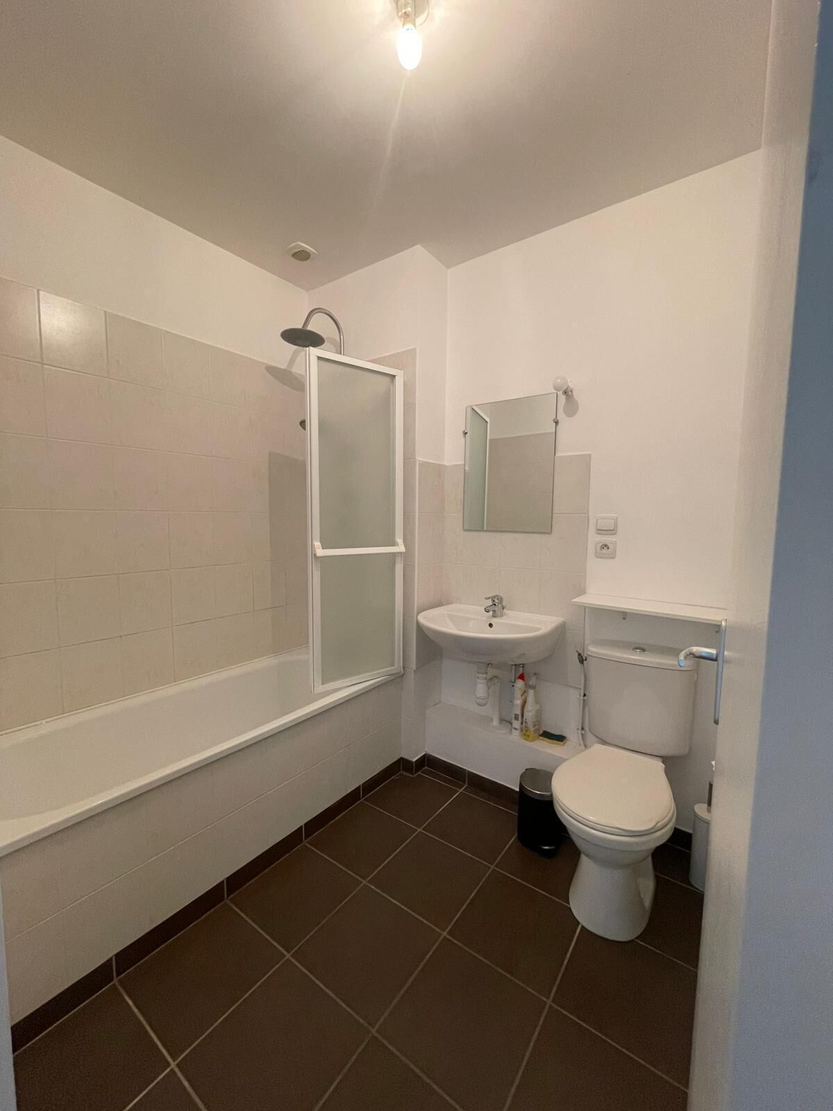 Towels, toilet paper