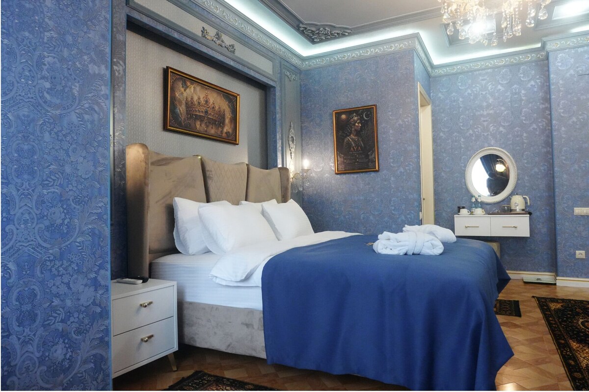 Deluxe Room, Balcony, City View | In-room safe, soundproofing, free WiFi