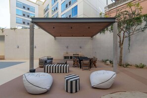 Outdoor dining - Rooftop Infinity Pool & Ocean Views (San José del Cabo)
