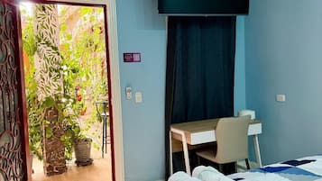 Deluxe Single Room, Pool View | Blackout drapes, iron/ironing board, WiFi (free)