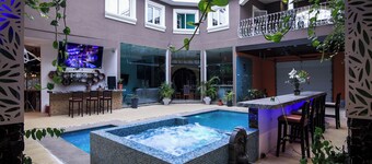 Hotel Bugambilias