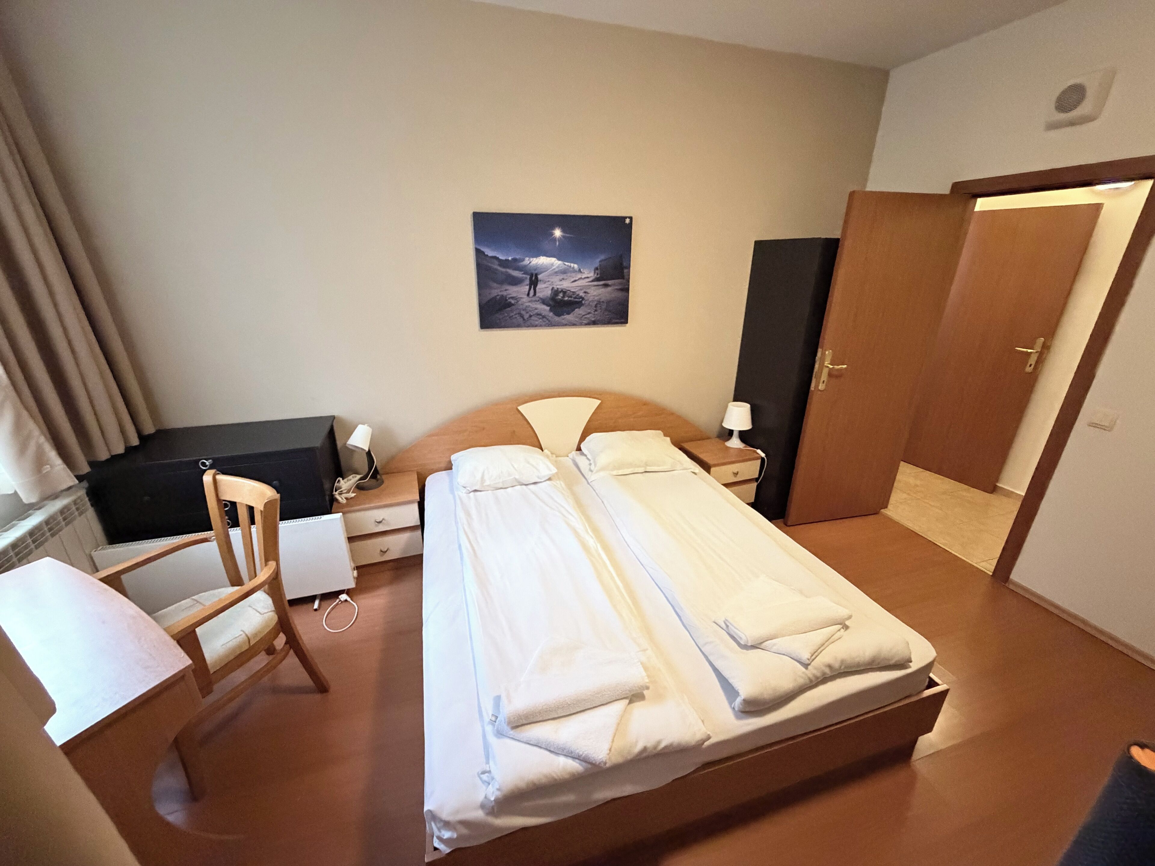 Appartement Standard, vue sur la montagne | Bureau, fer et planche à repasser, accès au Wi-Fi (inclus)