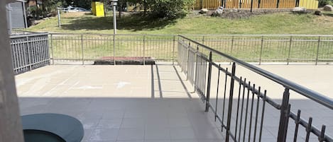 Suite Studio Familiale, balcon, vue montagne | Terrasse/Patio