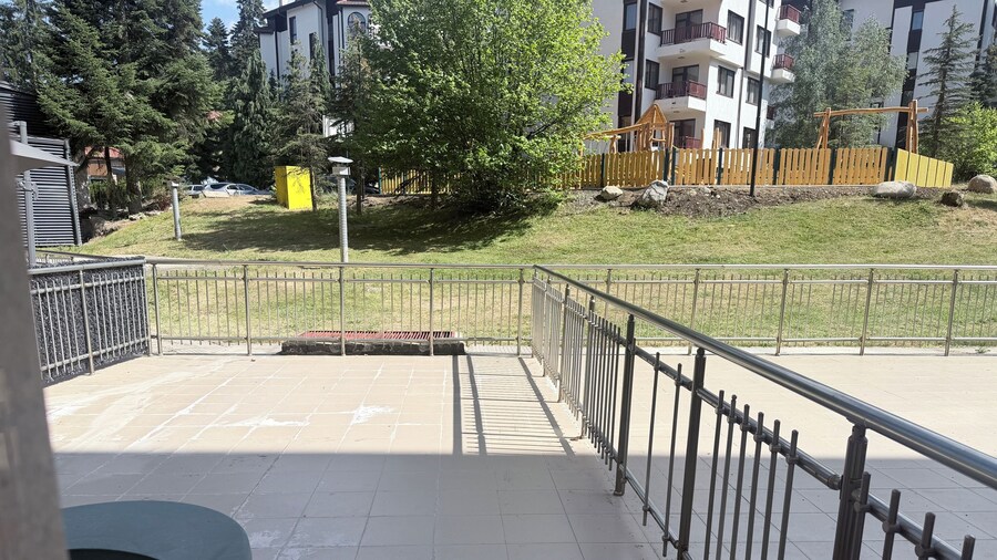 Persey Flora Apartments