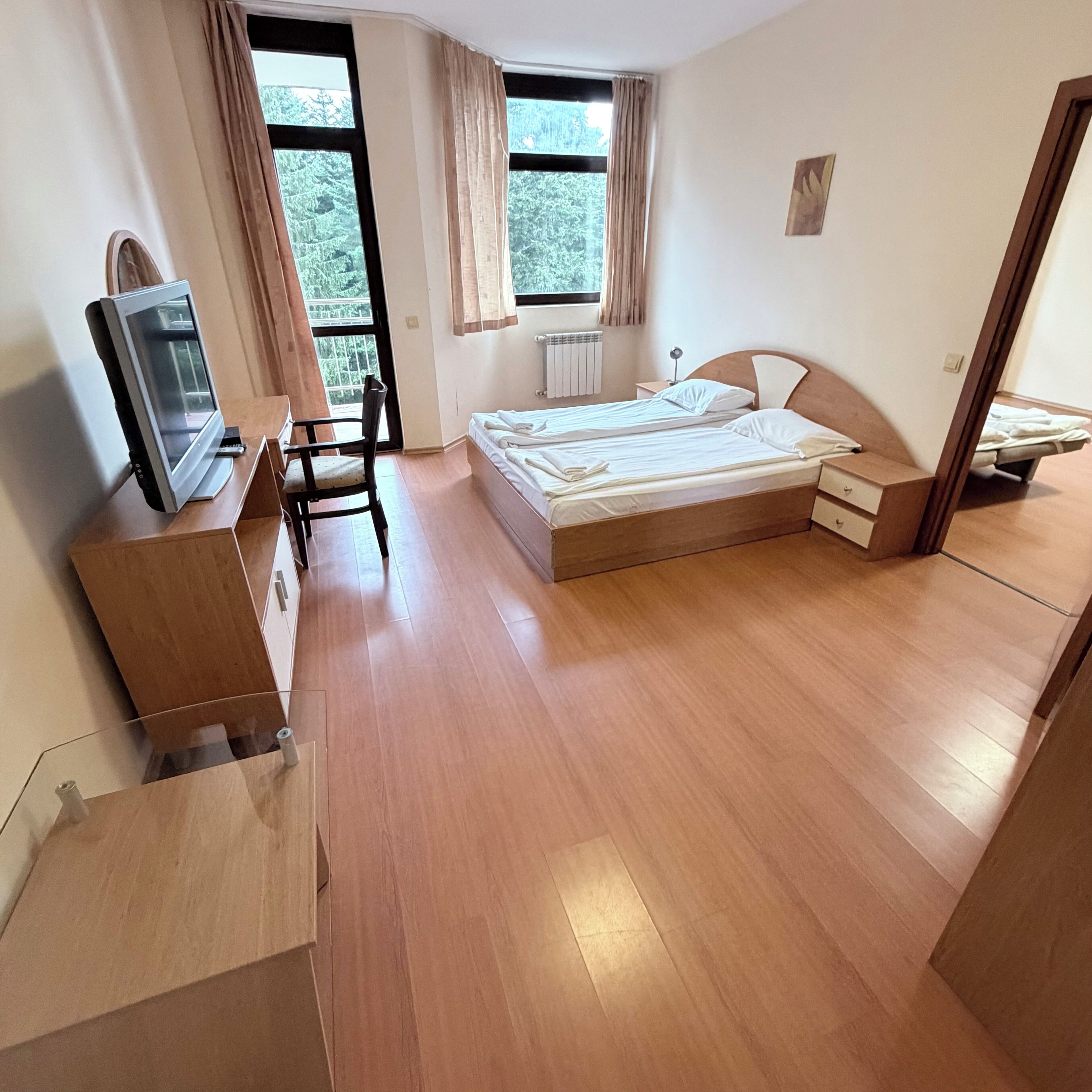 Standard Apartment, Mountain View | Desk, iron/ironing board, WiFi (free)