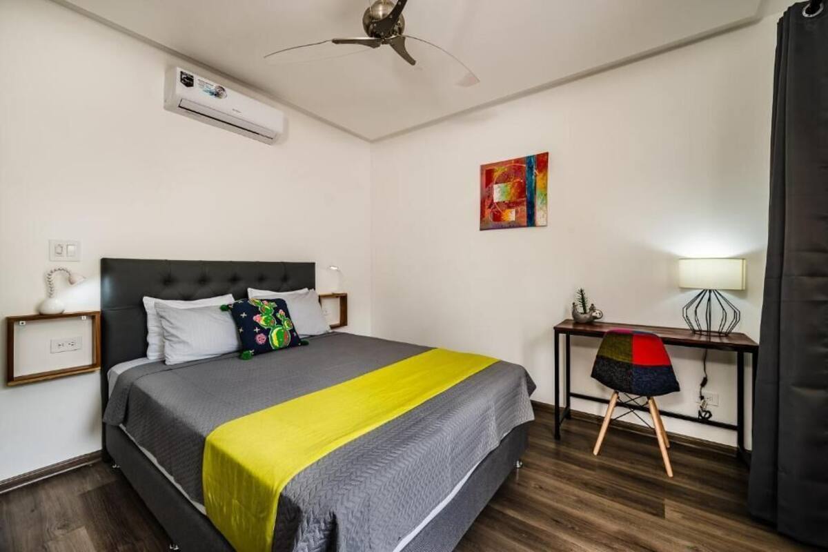 In-room safe, free WiFi