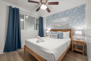 Room - 2BR Downtown Tampa Resort Retreat with Pool (Tampa)