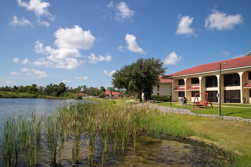Harder Hall Resort Club by CoolVacay