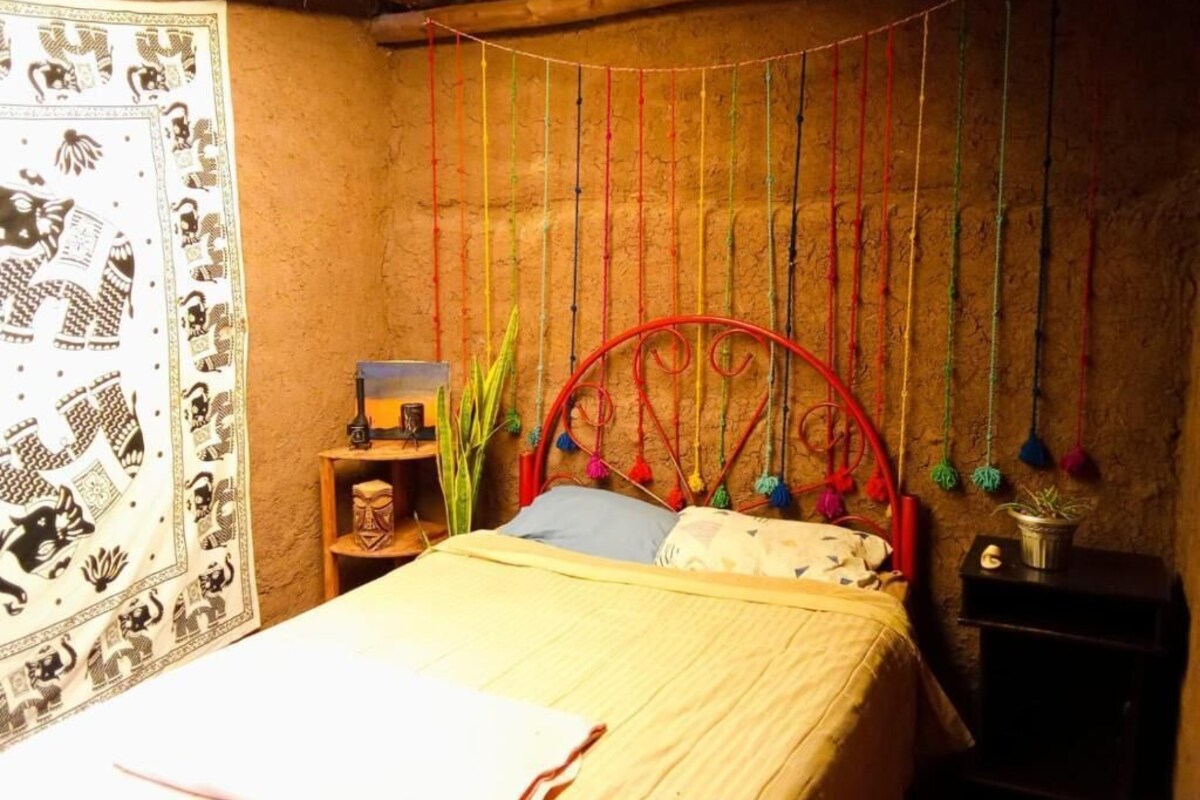 Standard Room, Garden View | In-room safe, iron/ironing board (on request), WiFi (free)