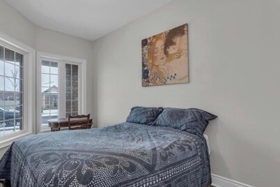 Nice house with air conditioning in charming Tillsonburg