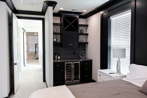 WiFi, bed sheets - The Honeysuckle at Selah - 3 Bed, 3.5 Bath, Sleeps 10 (Norman)