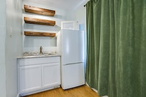 Unclassified image, 3 of 58, button - Lakeside Home w/Private Casita & Stunning Views (San Angelo)