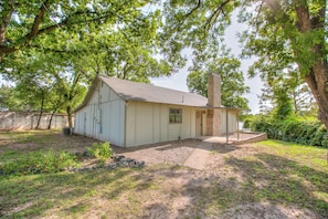 Unclassified image, 2 of 58, button - Lakeside Home w/Private Casita & Stunning Views (San Angelo)