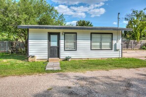 Exterior - Lakeside Home w/Private Casita & Stunning Views (San Angelo)