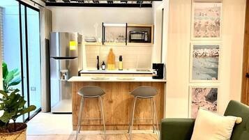 Superior Apartment | Desk, iron/ironing board, free WiFi, bed sheets