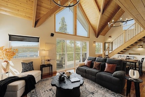Living area - Palisades & Pine - Lake Views • Game Rm • Fire Pit (Lake Arrowhead)