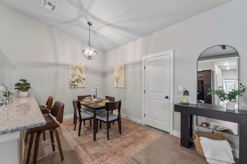 Gorgeous 3 bed 2 bath property with 2 car garage