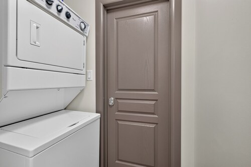 2 Bd Loft 603 at Playa. Pool and Hot Tub
