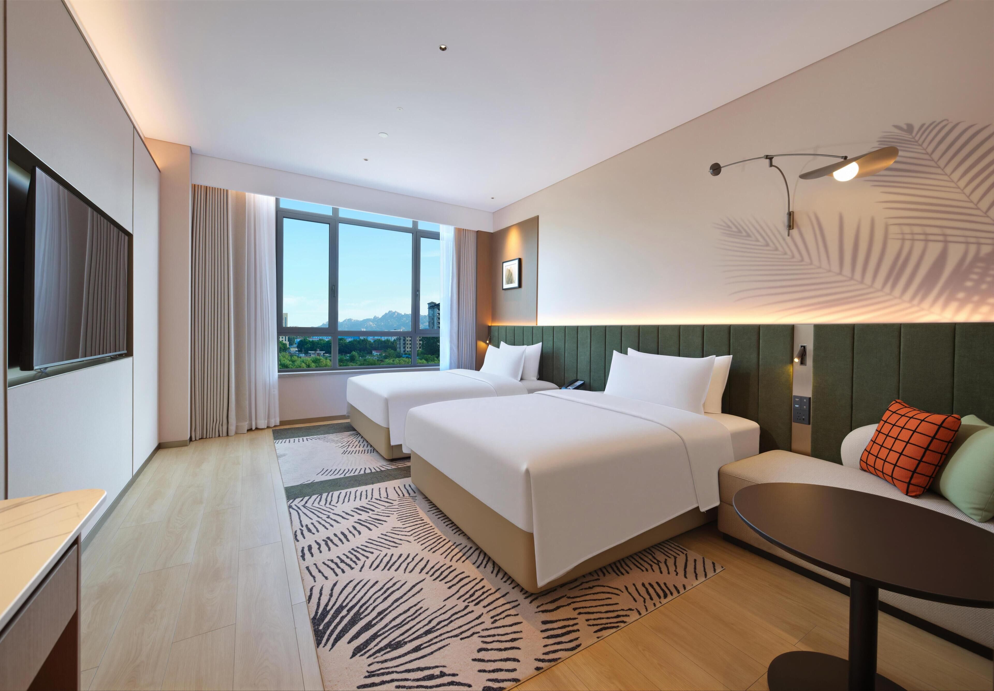 Deluxe Room, 2 Queen Beds | WiFi (free)