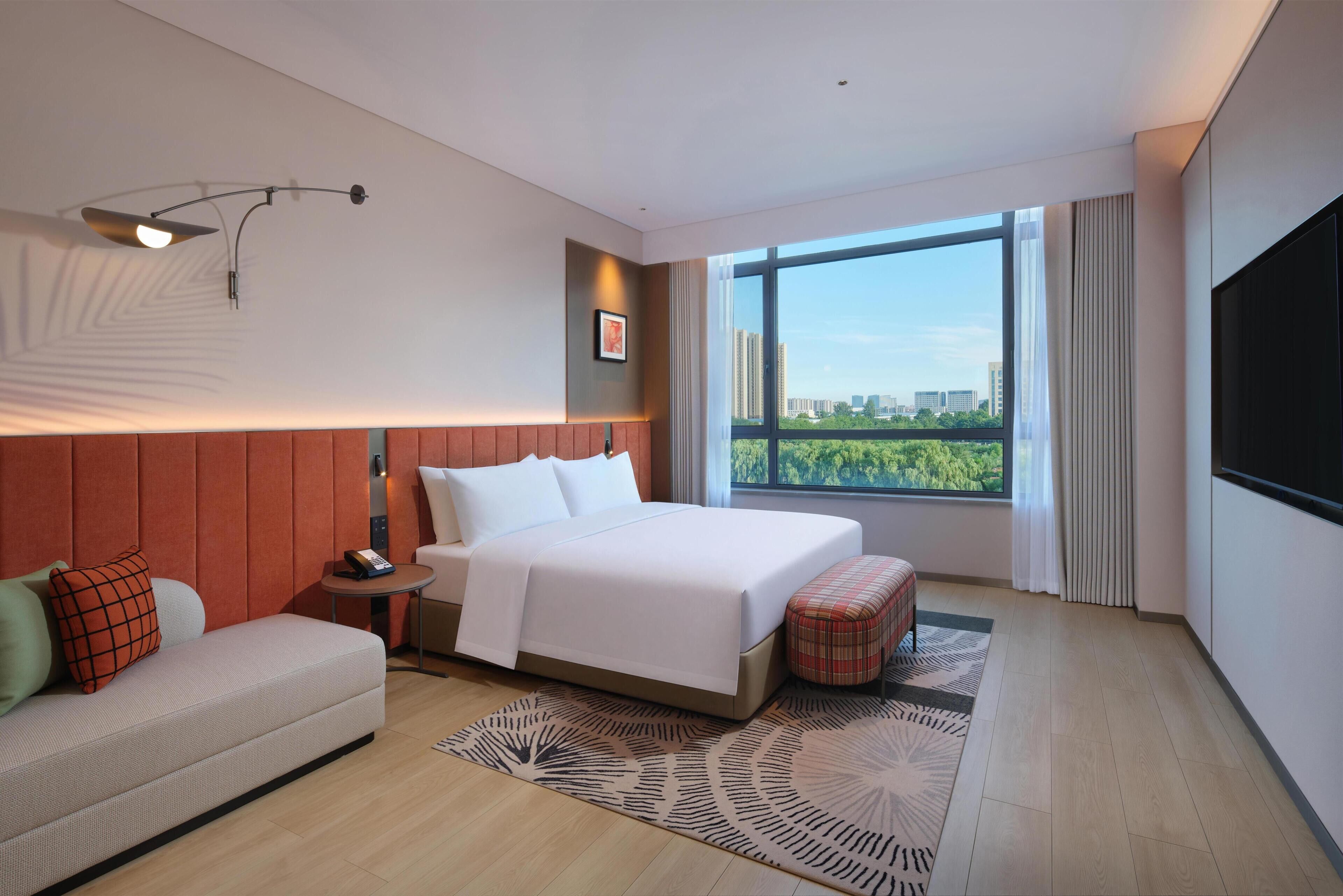 Room, 1 King Bed | WiFi (free)
