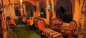 Family Double or Twin Room, Lake View | Dining - Hostal Suma Uta (Copacabana)