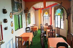 Family Double or Twin Room, Lake View | Dining - Hostal Suma Uta (Copacabana)