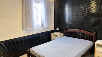 Premium House | WiFi (free), individually decorated, individually furnished