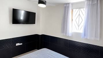 Premium House | WiFi (free), individually decorated, individually furnished