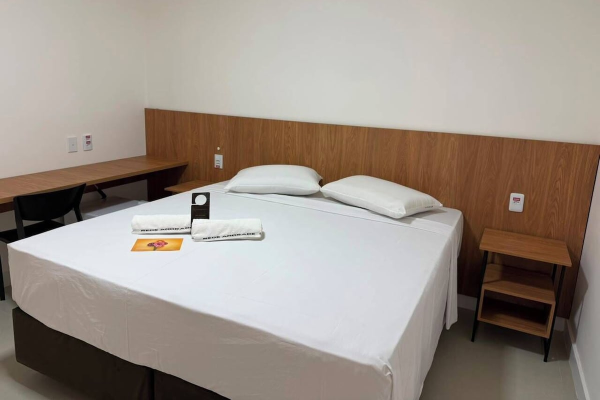 WiFi (free), bed sheets