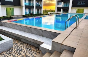 2 indoor pools - Artesano Apartments  (Nairobi)