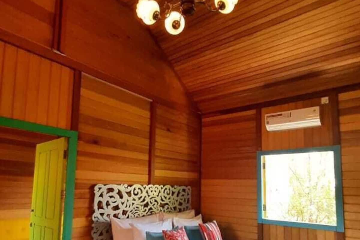 Phòng Suite, 1 phòng ngủ, quang cảnh hồ bơi | Két bảo mật tại phòng 