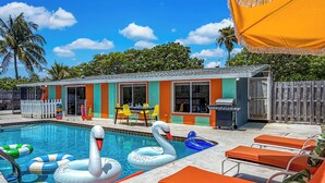 Pool - Key Lime Oasis: Pool Hot tub King Bed Arcade (Lantana)