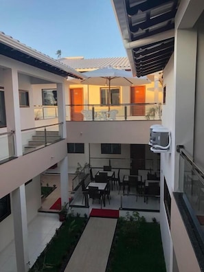 Khu ẩm thực ngoài trời