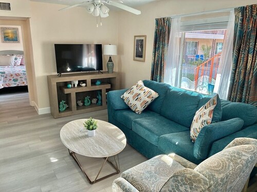 Beach Boutique 2 BR condo + Pool: Steps to Beach!