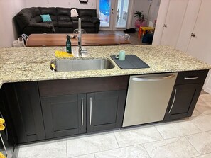Interior - South Tampa Townhome- Close to Everything! (Tampa)