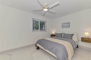 WiFi, bed sheets - Stylish Coastal 1BR | Gulf & Bay Access |Sleeps 4 (Manasota Key)