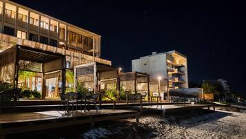 Comfort Apartment, Beach View | Outdoor dining